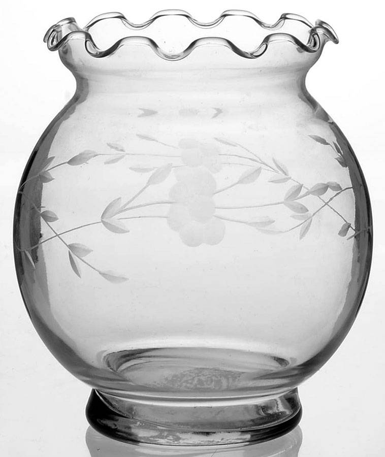 Heritage 5" Crimped Vase by Princess House-1