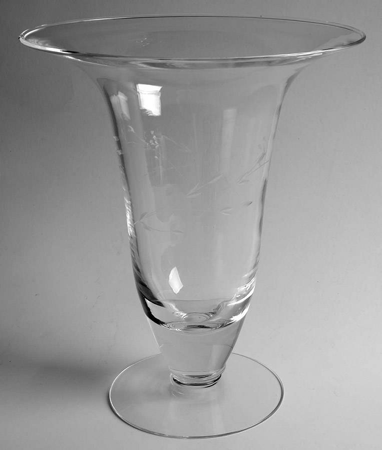 Heritage 10" Flared Vase by Princess House-1