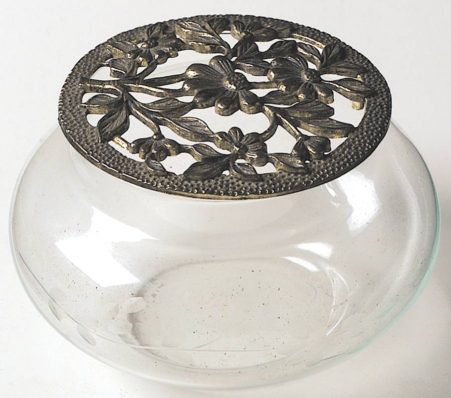 Heritage Potpourri Bowl by Princess House-1