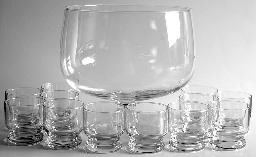 Heritage (13 Piece) Punch Set (PUNM1 + 12 PCUM1) by Princess House-1