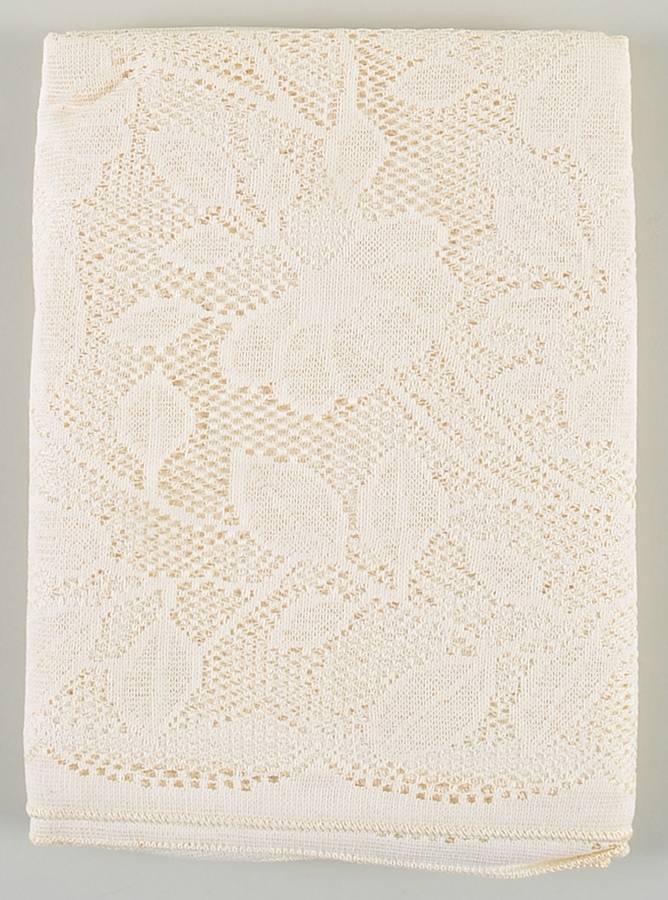 Heritage 64" X 102" Lace Rectangular Tablecloth by Princess House-1