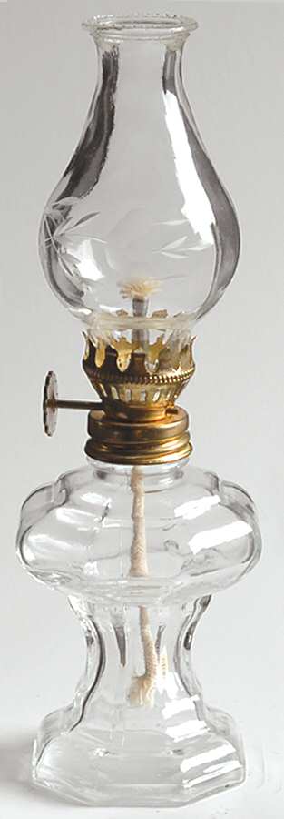 Heritage Oil Lamp W/Shade-Mini by Princess House-1