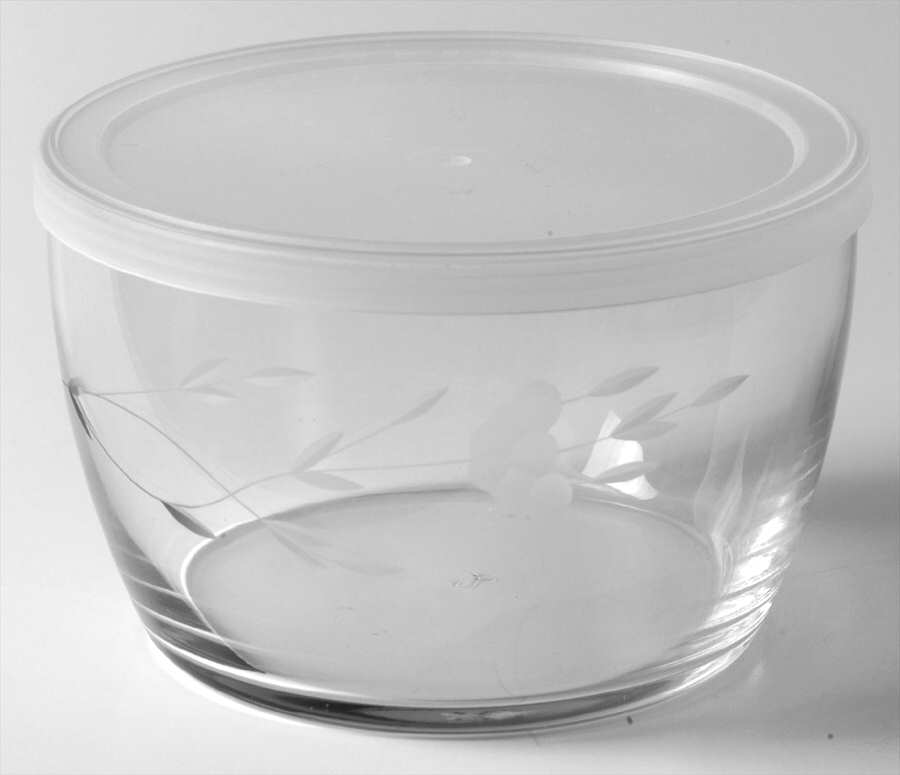 Heritage 4" Storage Bowl W/Plastic Lid by Princess House-1