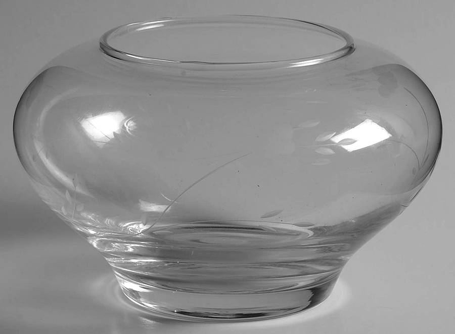Heritage 4" Flower Vase by Princess House-1