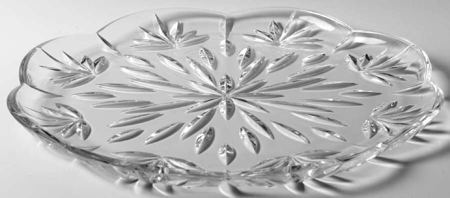 Highlights - Royal Highlights Cake Plate by Princess House-1