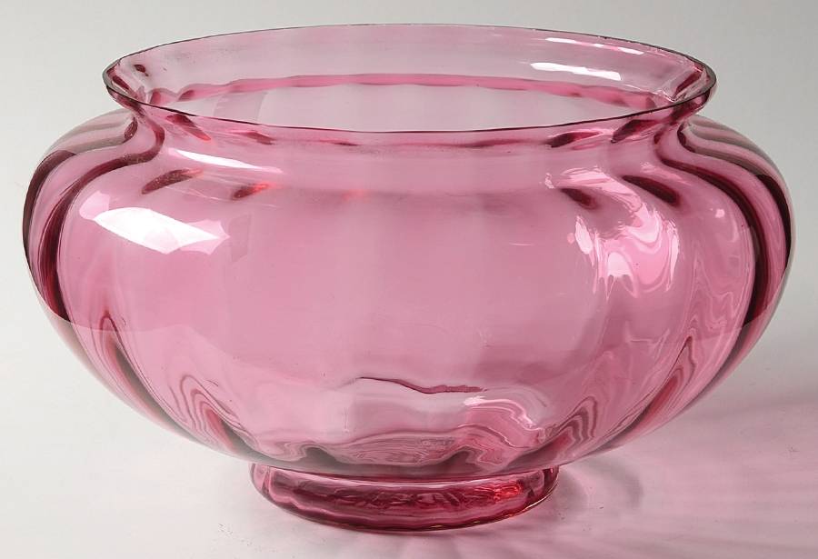 Cranberry 7" Round Bowl by Pilgrim Glass-1