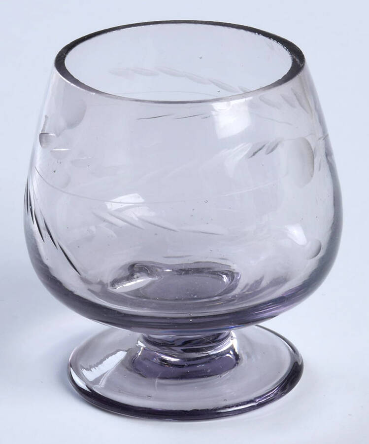 Willow Moon Footed Whiskey by Pioneer (Japan)-1