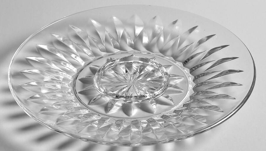 Coronation Candleholder Plate for Metal Bowl by Princess House-1