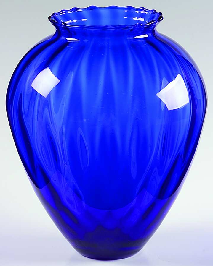 Optic Waves 8" Flower Vase by Princess House-1