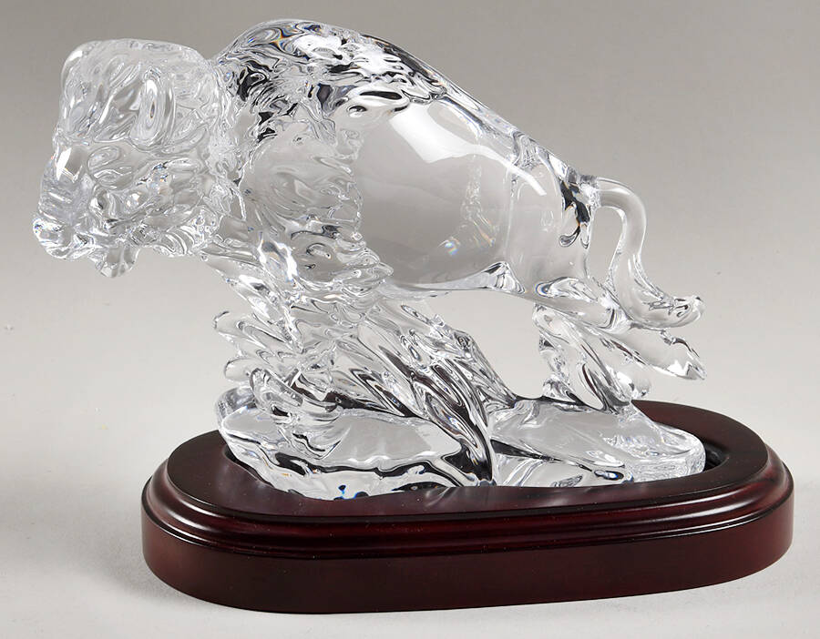 Animals & Figurines #6562 Bison with Wood Base by Princess House-1