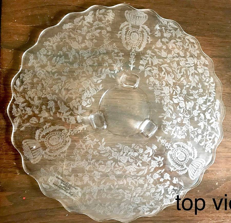 Floral Medallion 12" 3-Toed Plate by Paden City-1