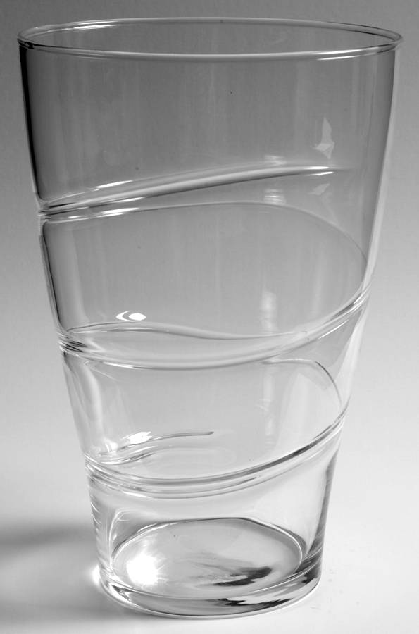 Art Gallery 9" Flower Vase by Princess House-1