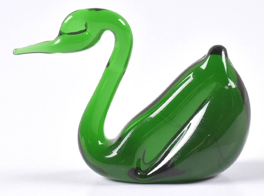 Pilgrim Glass Animals 923 Swan by Pilgrim Glass-1