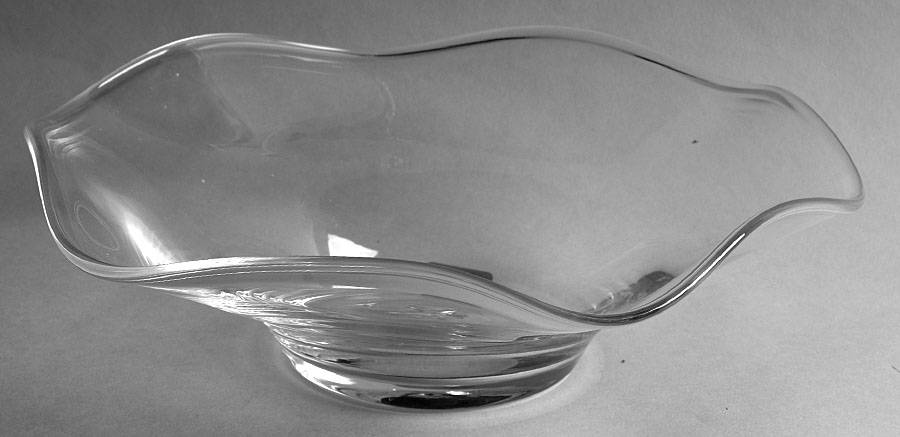 Chelsea 12" Shallow Round Bowl by Simon Pearce-1
