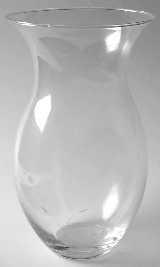 6131 10" Flower Vase by Princess House-1