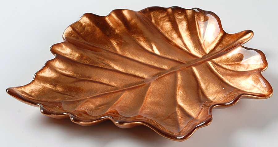 Bountiful Beauty 9" Leaf Plate by Princess House-1