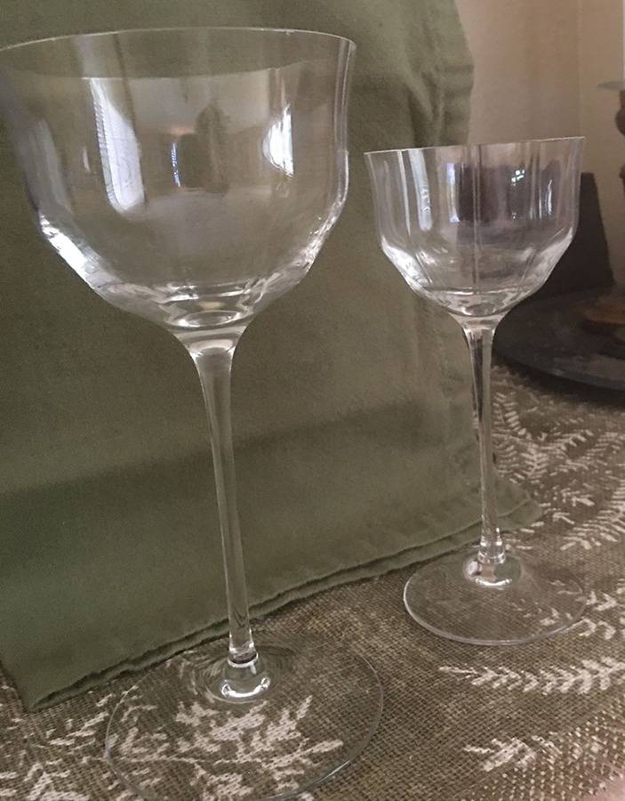 PEI38 White Wine by Peill-1
