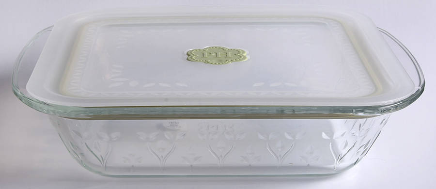 Fantasia Fresh 9 1/2" Square Container with Vented Lid by Princess House-1