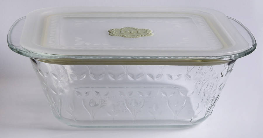 Fantasia Fresh 8" Square Container with Vented Lid by Princess House-1