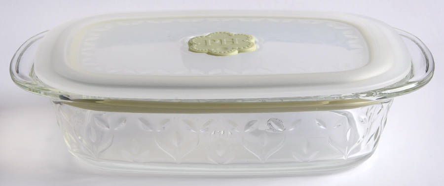 Fantasia Fresh 2 Cup Rectangular Container with Vented Lid by Princess House-1
