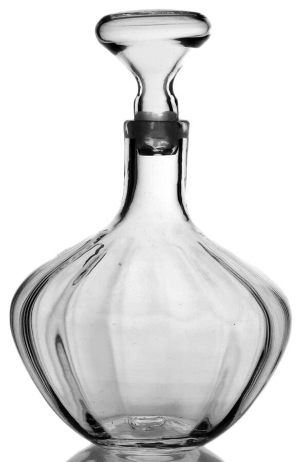 PIG4 Decanter & Stopper by Pilgrim Glass-1