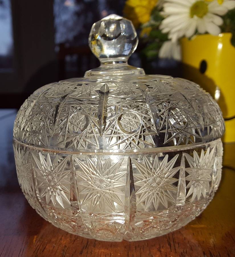 Queen Lace (Round Bowl Shape) Candy Box & Lid by Queen Lace-1
