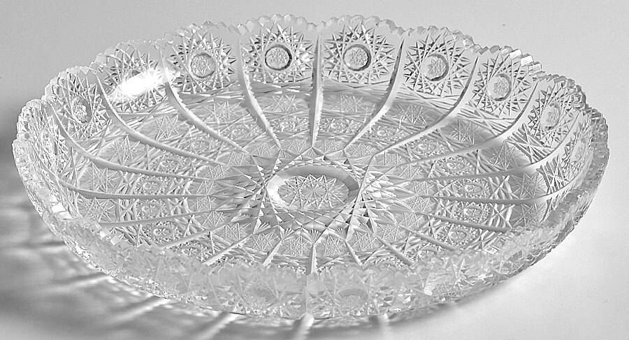 Queen Lace (Round Bowl Shape) Luncheon Plate by Queen Lace-1