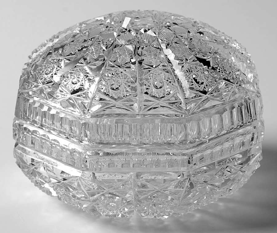 Queen Lace (Round Bowl Shape) 4" Candy Box & Lid by Queen Lace-1