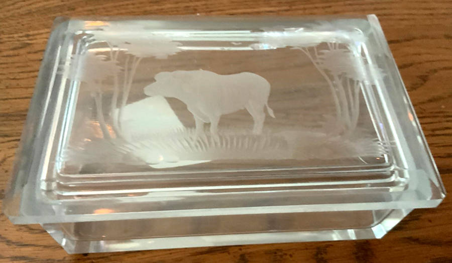 Kenyan-African Cigarette Box & Lid by Queen Lace-1