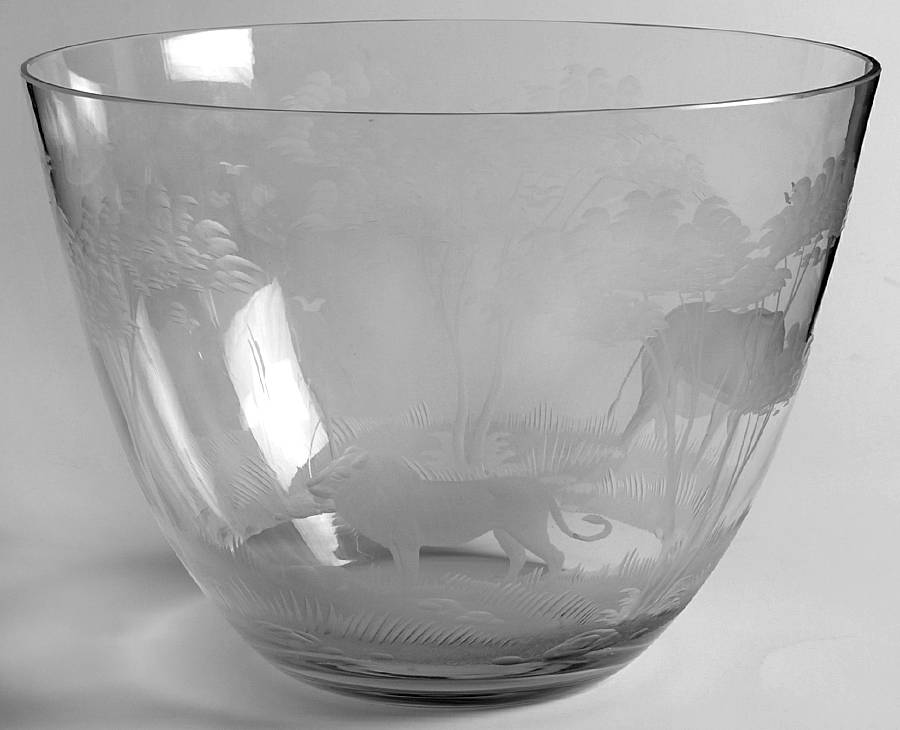 Kenyan-African 8" Round Bowl by Queen Lace-1