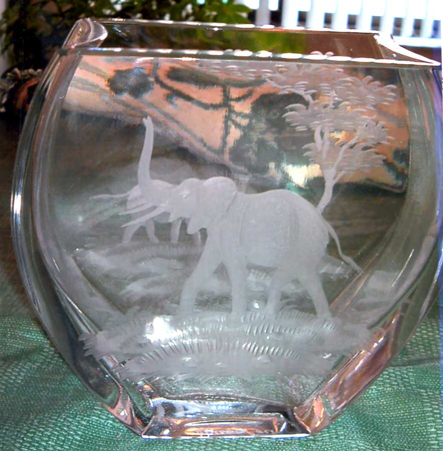 Kenyan-African 8" Flower Vase by Queen Lace-1