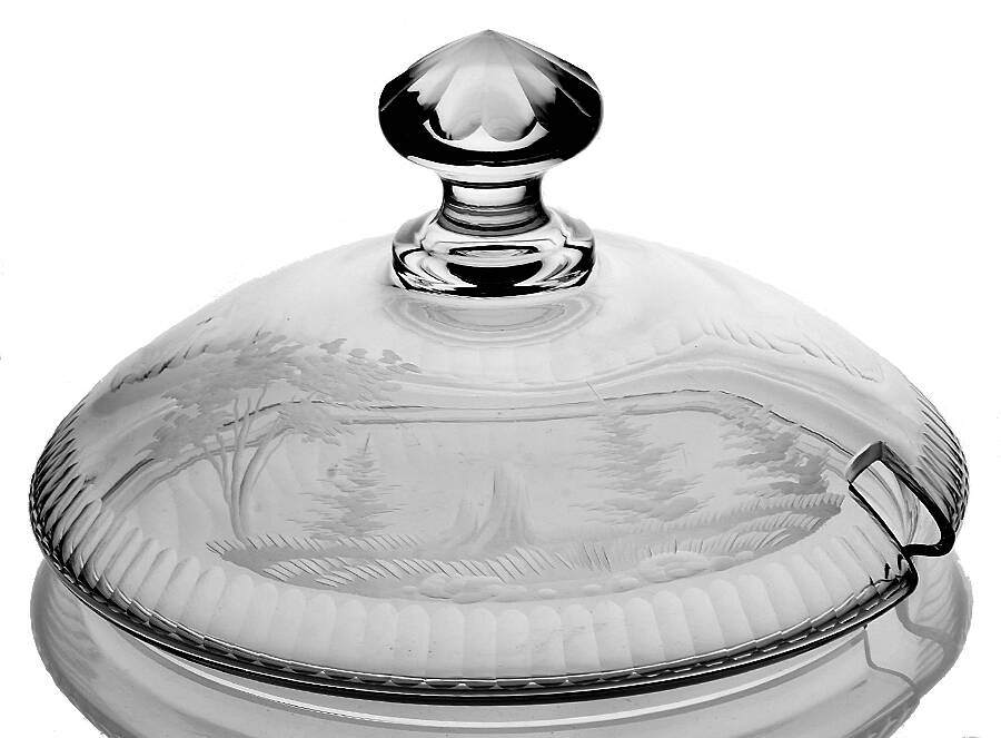 Americana-American Lid for Punch Bowl by Queen Lace-1