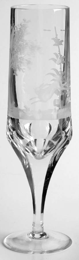 Americana-American Fluted Champagne by Queen Lace-1