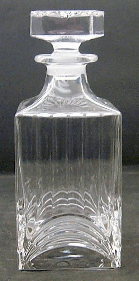 Aurea Decanter & Stopper by Royal Crystal Rock-1