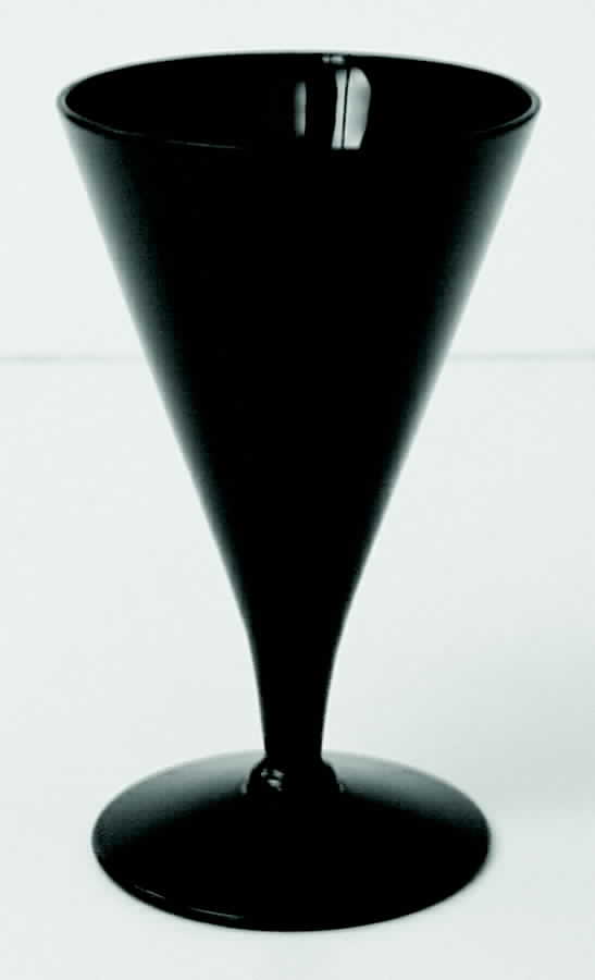 Jet Black Wine Glass by Reizart-1