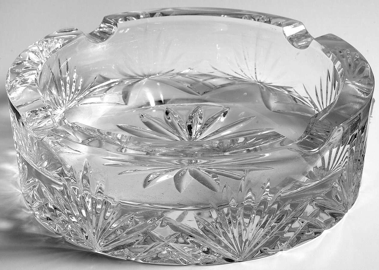 Richmond (No Trim, Notched and Multisided Stem) 7" Ashtray by Rogaska-1
