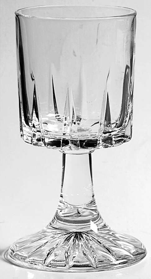 Zeus Wine Glass by Royal Crystal Rock-1