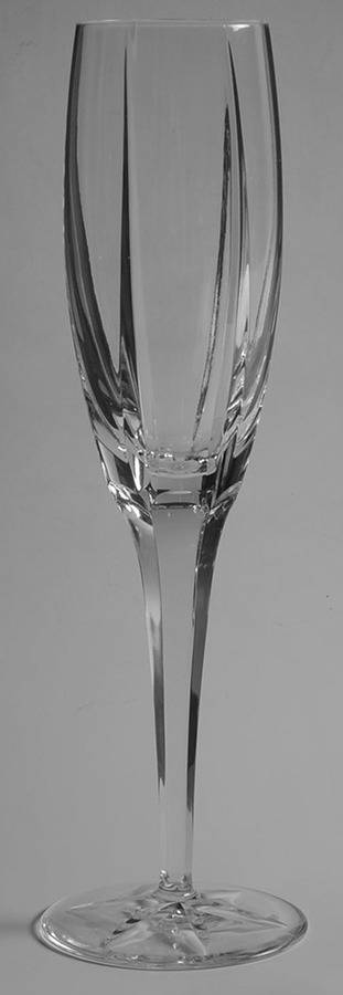 Tulipe Fluted Champagne by Reed & Barton-1