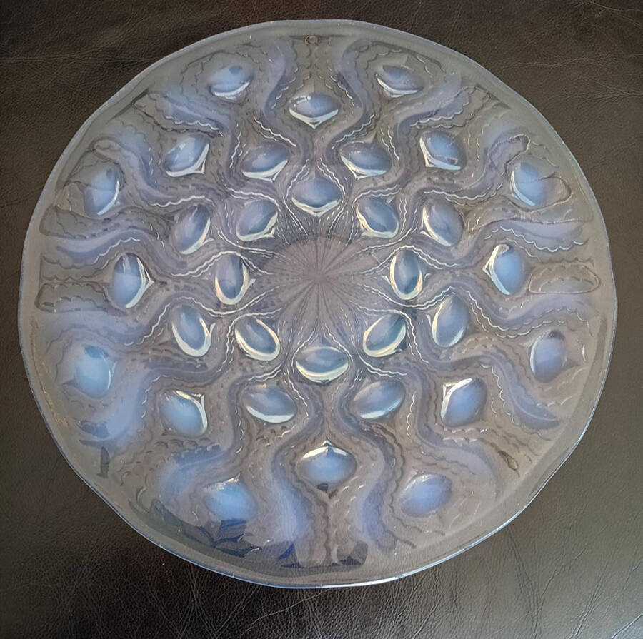 Bulbes 10" Round Plate by Rene Lalique-1