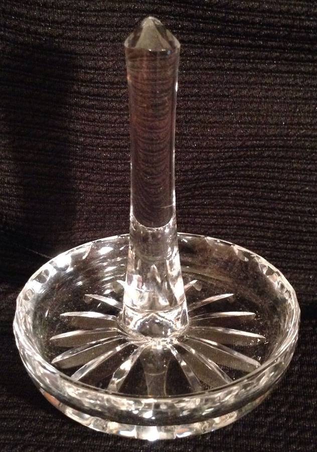 RDC35 Ring Holder by Royal Doulton-1