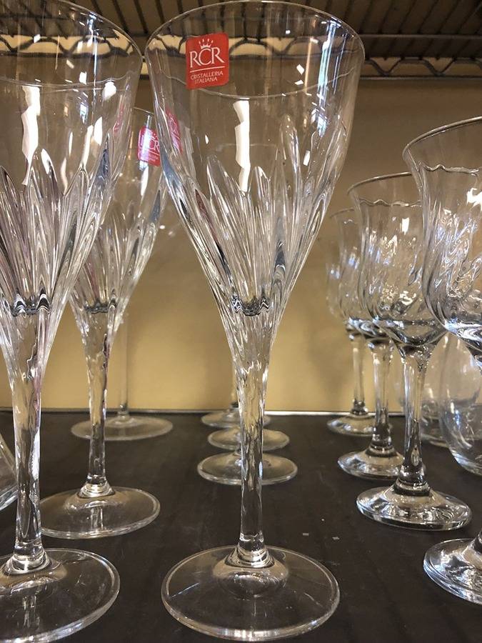 Fluente Red Wine by Royal Crystal Rock-1