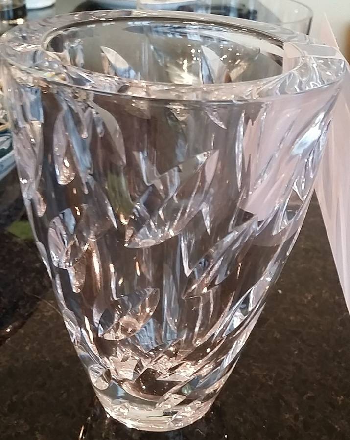 Cleo 6" Flower Vase by Sasaki-1