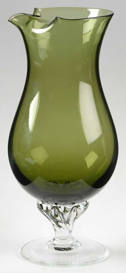 Coronation Dark Green 32 Oz Martini Shaker by Sasaki-1