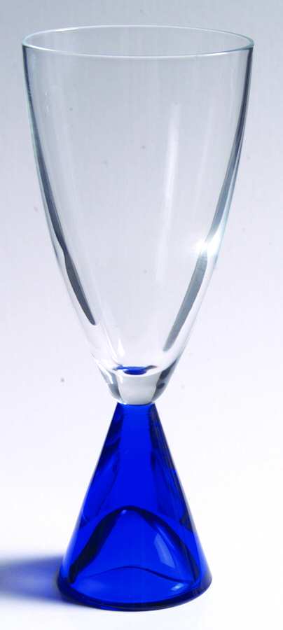 Eon Blue Wine Glass by Sasaki-1