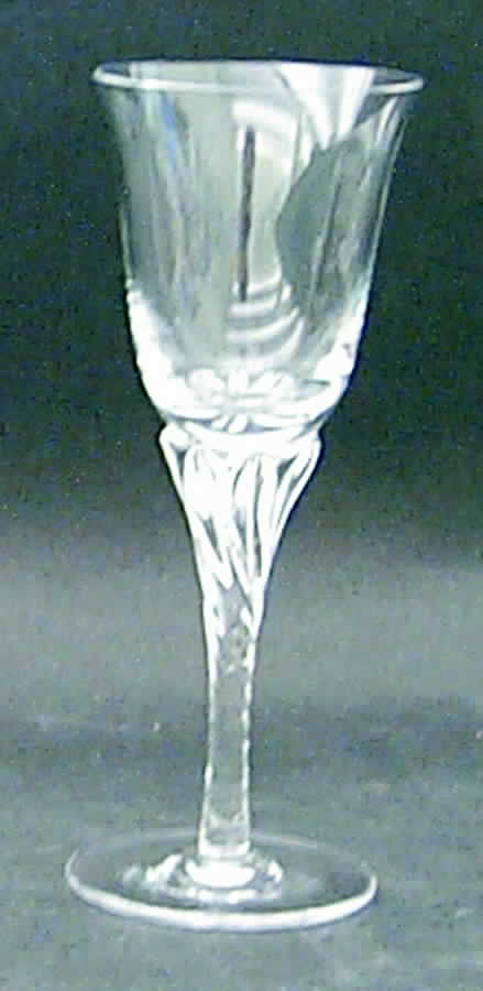 Grand Hawthorne Clear Cordial Glass by Sasaki-1