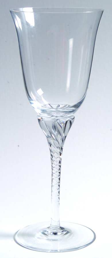 Grand Hawthorne Clear Wine Glass by Sasaki-1