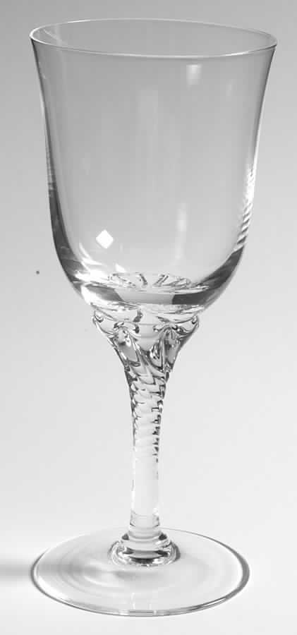 Hawthorne Clear Wine Glass by Sasaki-1