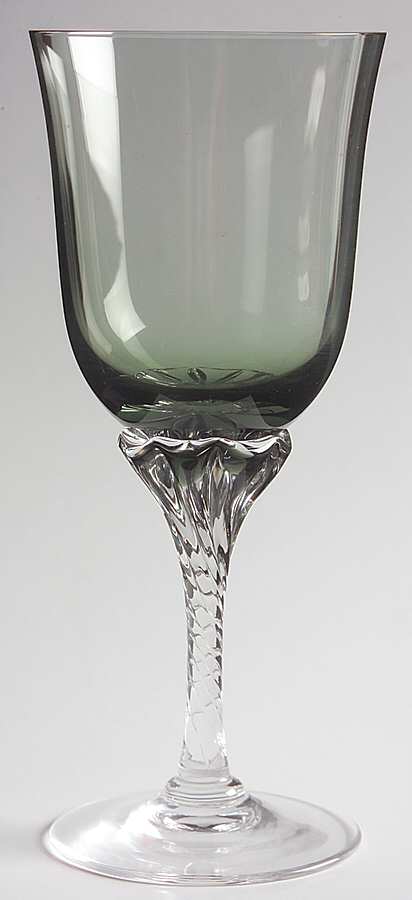 Hawthorne Jade Wine Glass by Sasaki-1