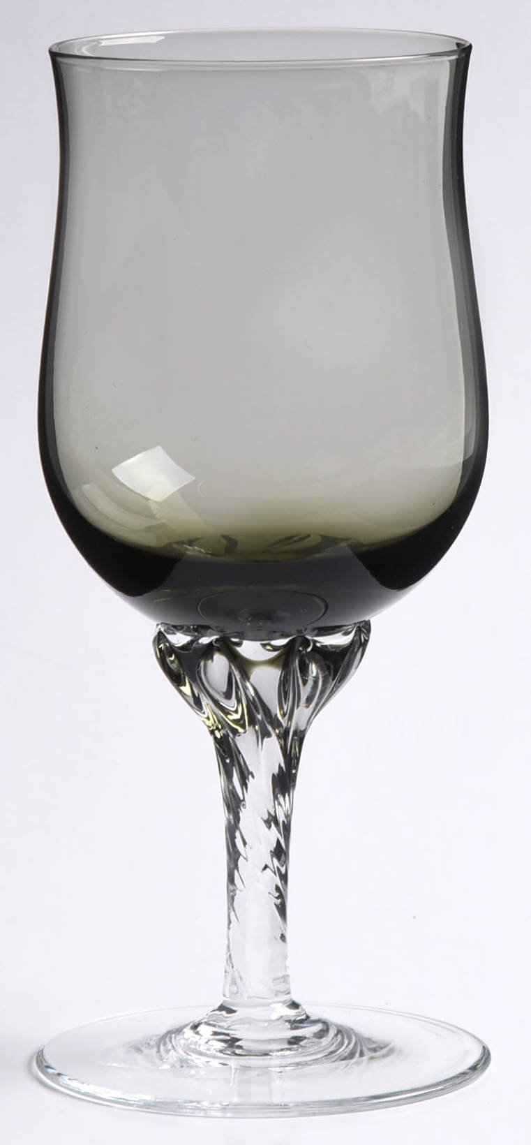 Hawthorne Smoke Wine Glass by Sasaki-1