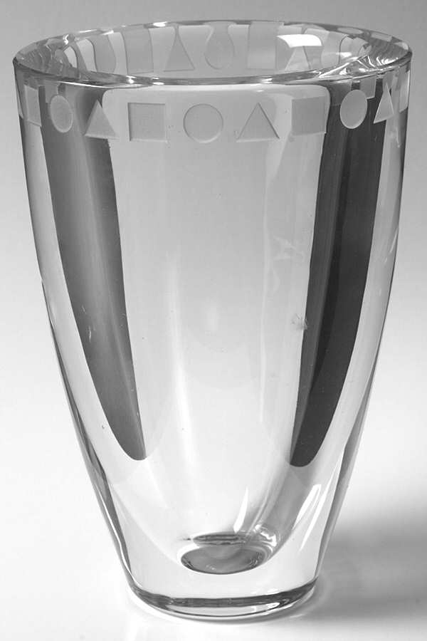 Sengai Clear 7" Flower Vase by Sasaki-1
